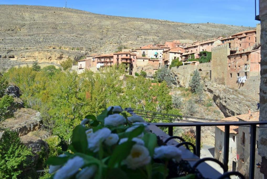Apartamento Portal Del Agua Альбаррасин Экстерьер фото